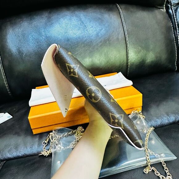 Brand New Louis Vuitton Kirigami GM with accessories - Picture 7 of 15